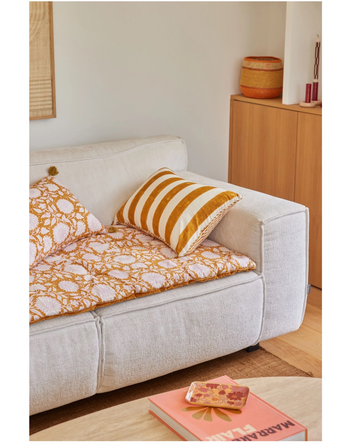 cushion maya caramel4